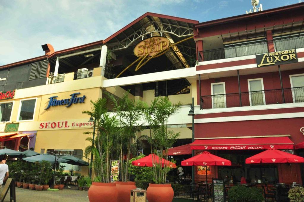 The Fort Budget Hotel- Bonifacio Global City Makati City Exteriér fotografie